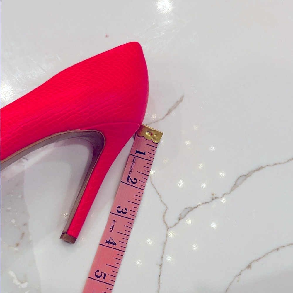 Jessica Simpson Vibrant Red Heels - Picture 8 of 8